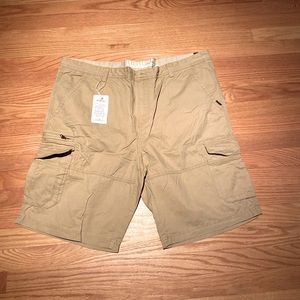 Men’s NWT Vcansion Khacki Cargo Shorts Size US W 42